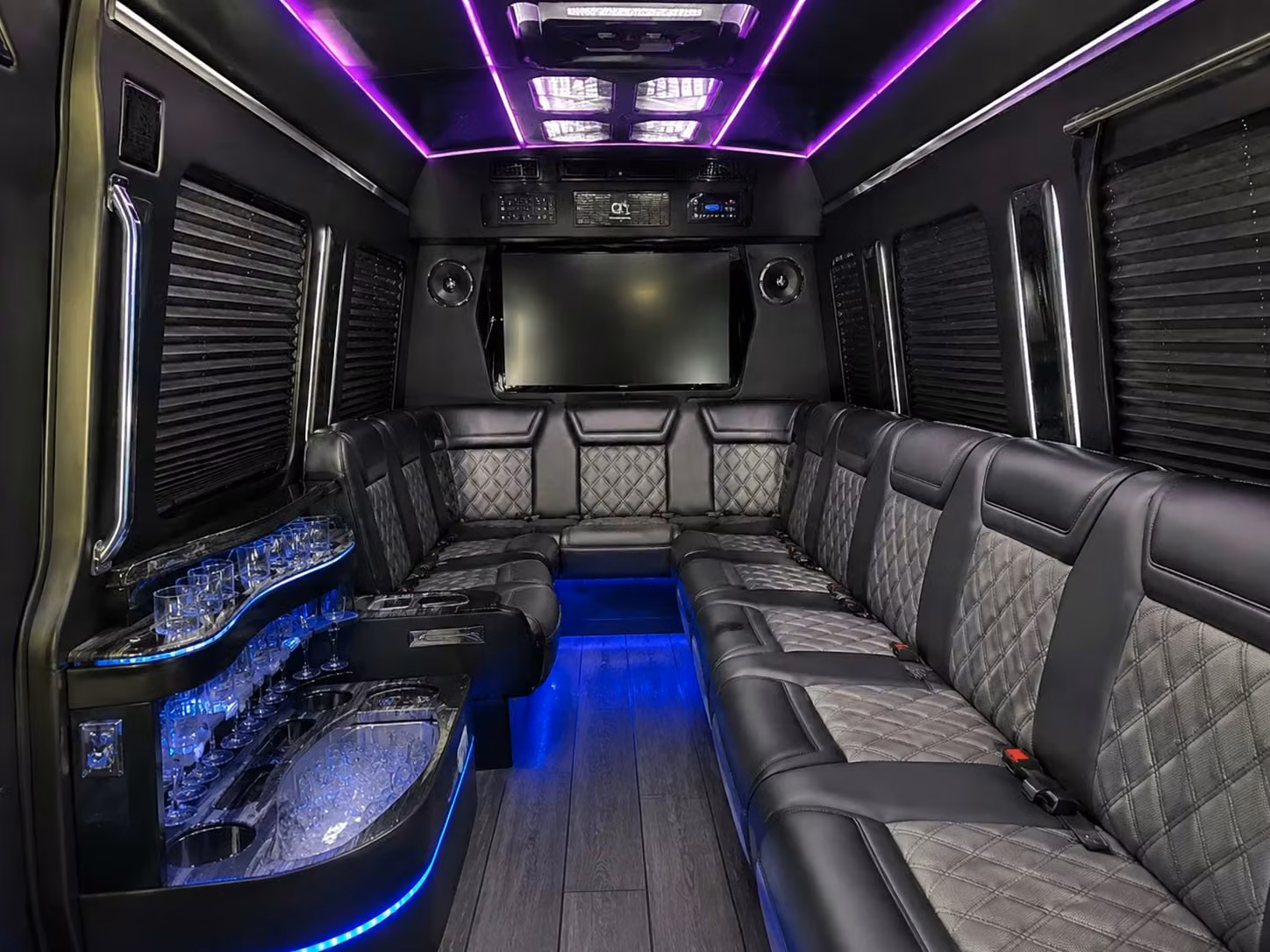 with charterbusrentalelpaso com you can arrange airport transfers for out of town wedding guests flying into el paso